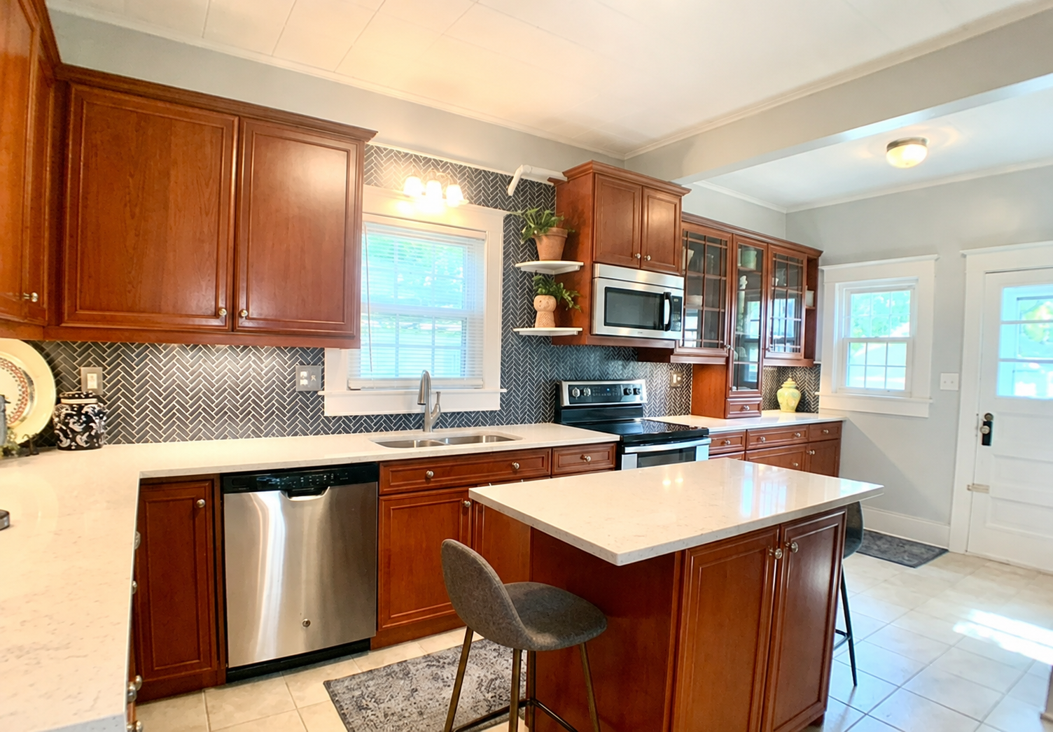 Douglas renovated kitchen